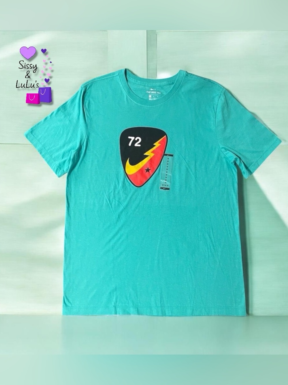 Nike Tee T-Shirt Mens Size M Teal Green Shield Graphic Crew Neck Short